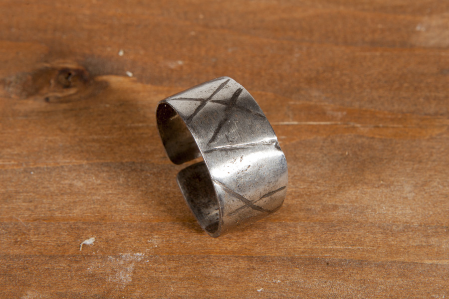 Anello "Furrows"